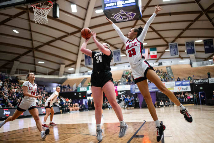 Clackamas Jesuit 6A Oregon girls basketball quarterfinal 2024 Naji Saker-106